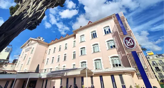 Clinic-provided photograph of Istanbul Kent University Dental Hospital