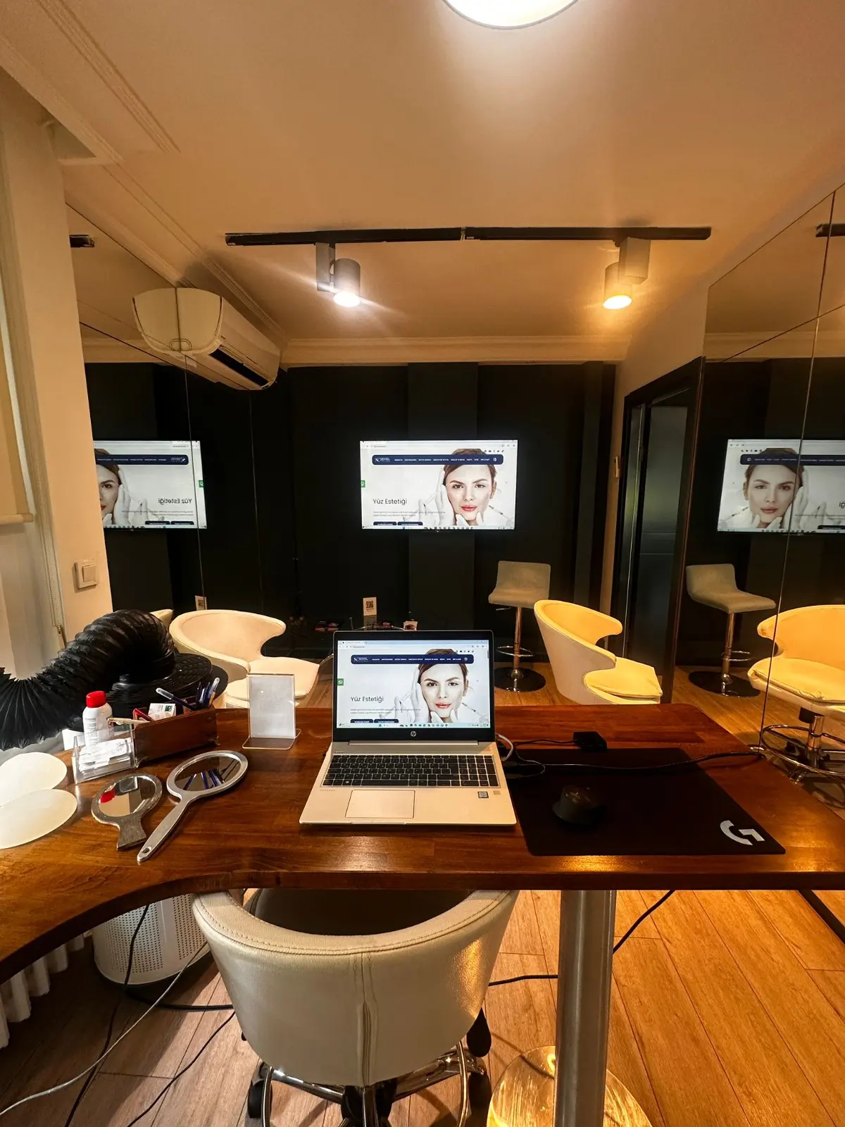 Clinic-provided photograph of Şenel Plastic Surgery Clinic