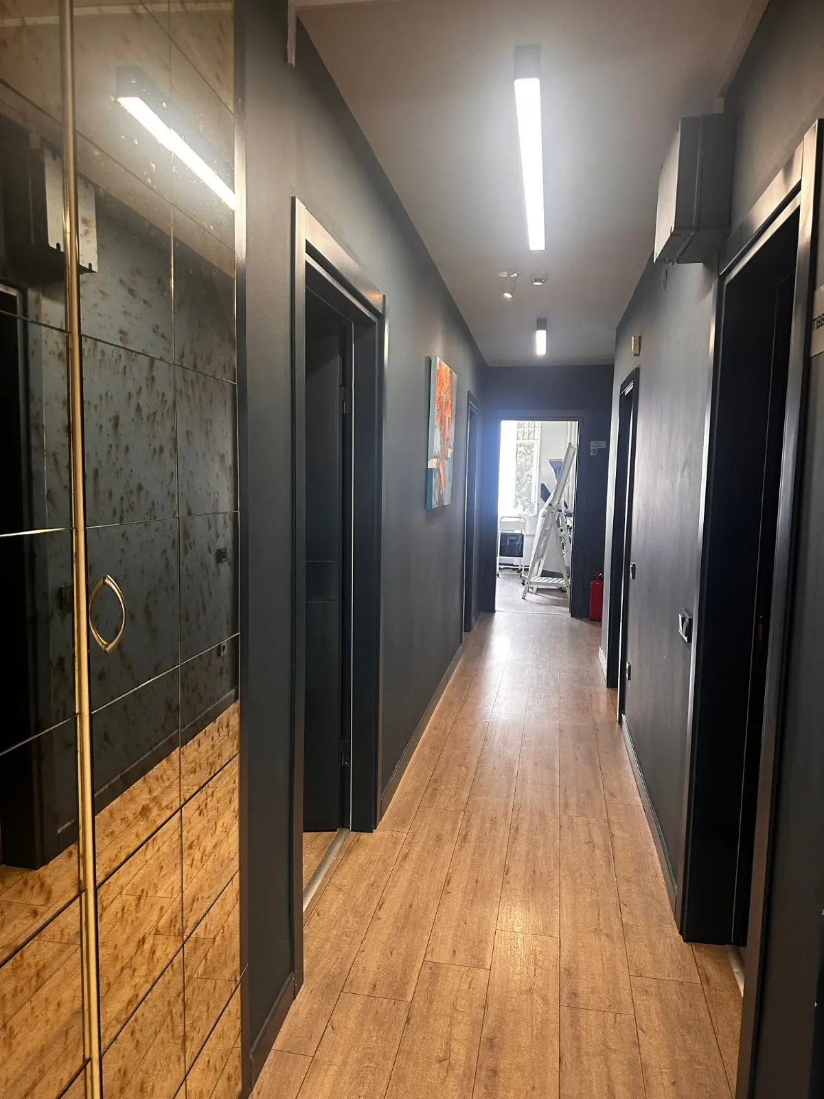 Clinic-provided photograph of Şenel Plastic Surgery Clinic