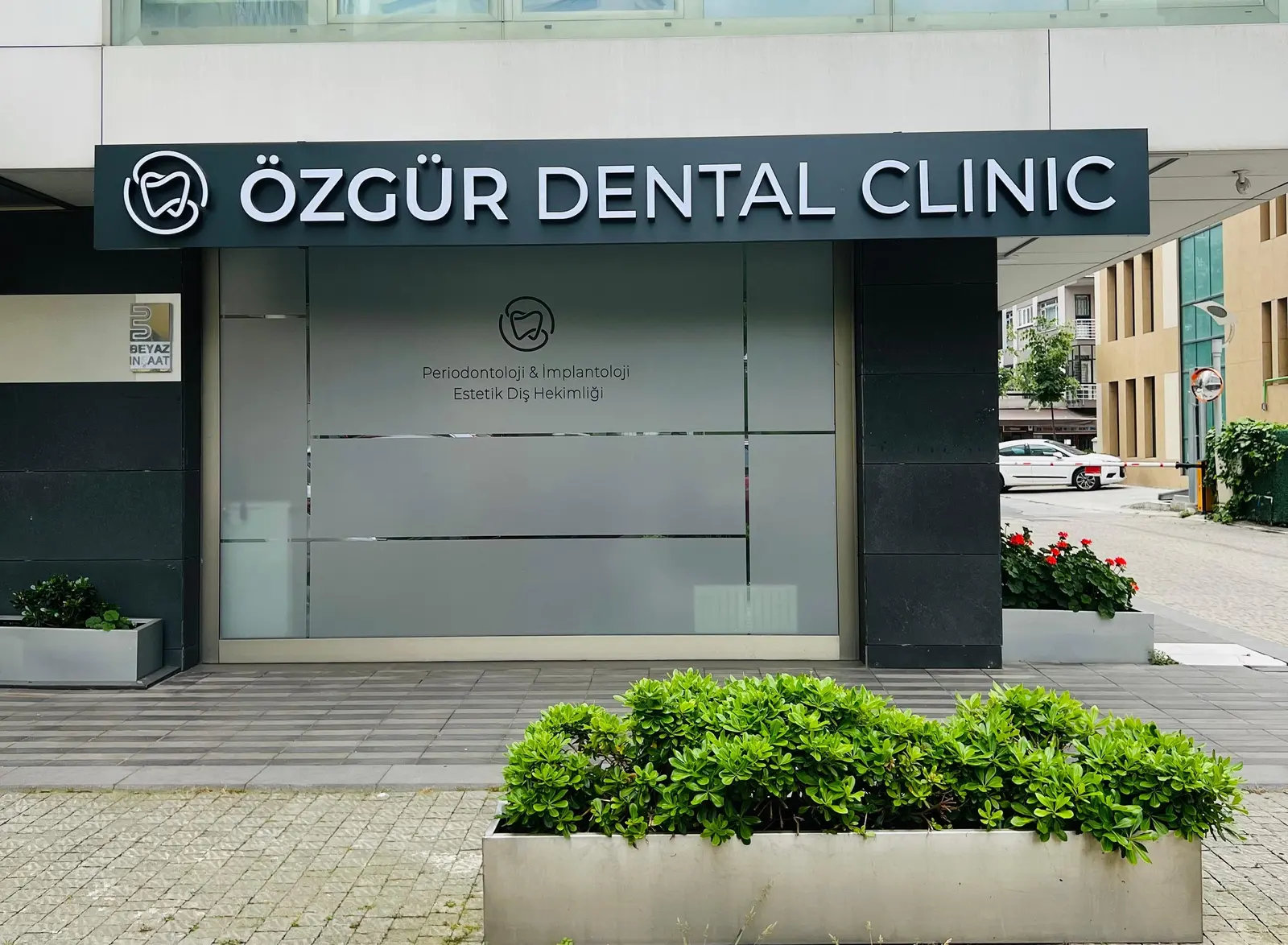 Von der Klinik bereitgestelltes Foto von Özgür Dental Clinic