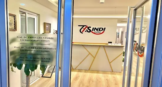 Clinic-provided photograph of Assoc. Prof. Dr Serdar Özateş