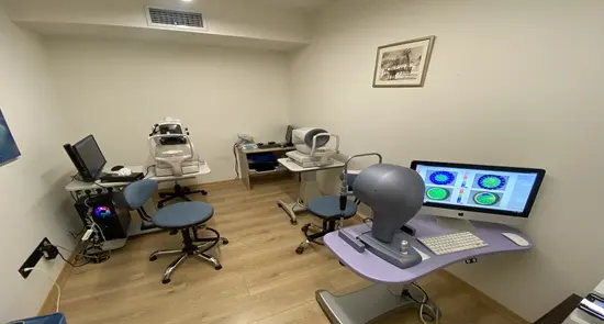 Clinic-provided photograph of Assoc. Prof. Dr Serdar Özateş