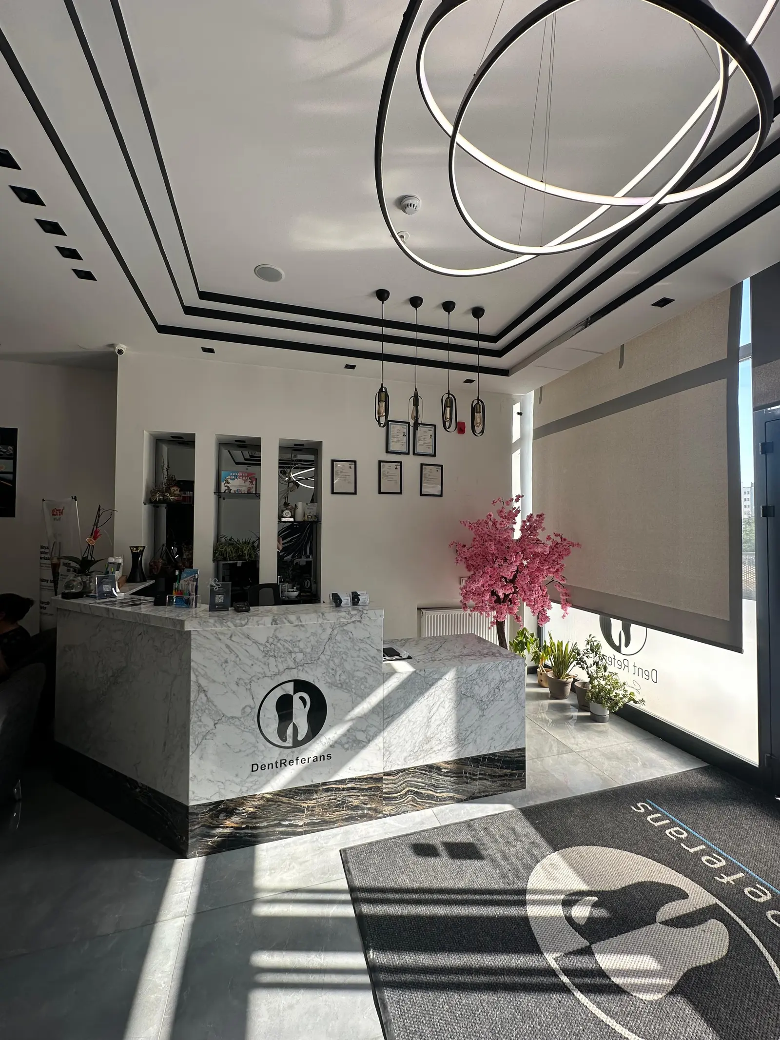 Clinic-provided photograph of Referans Dental Clinic