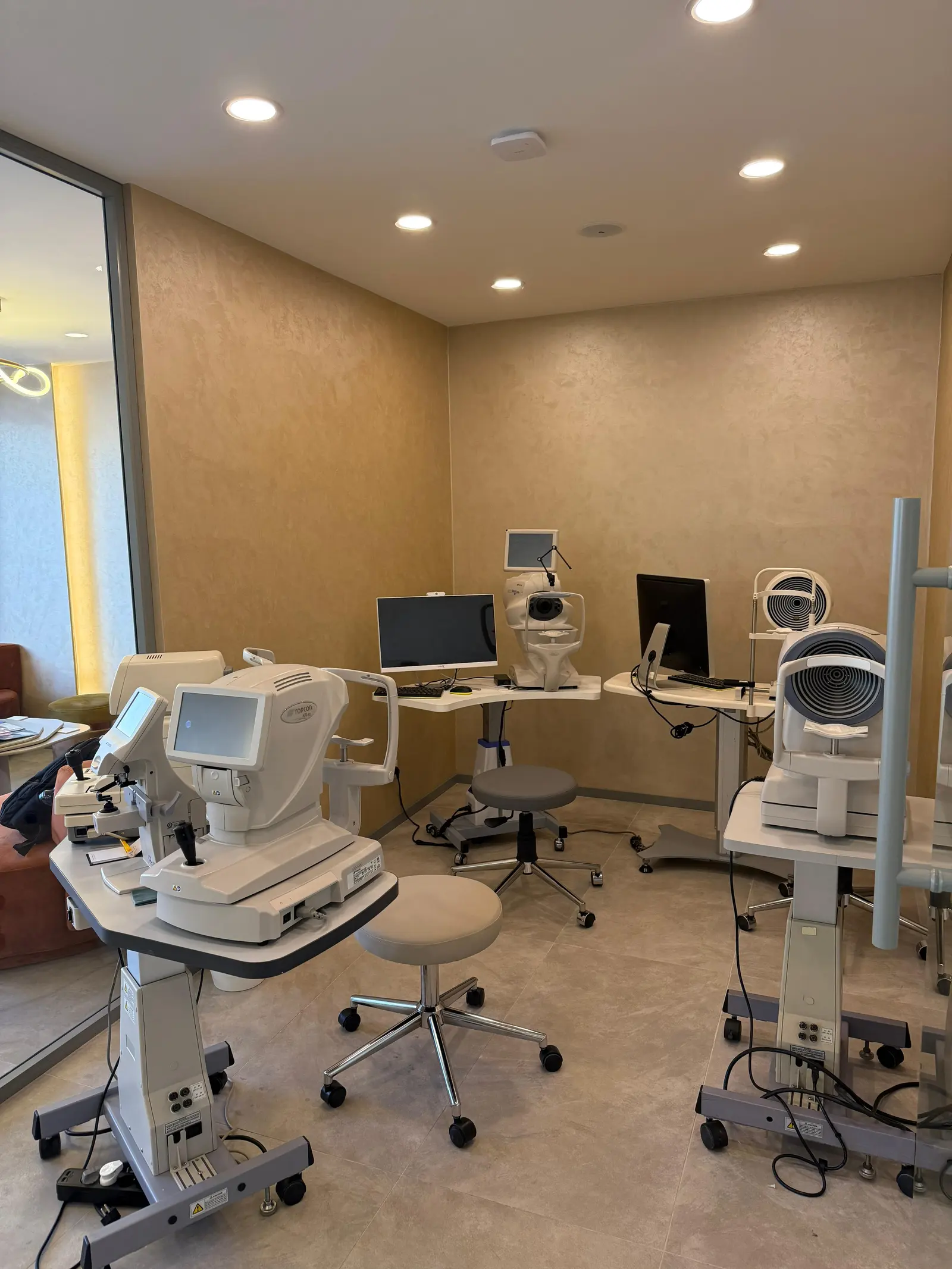 Clinic-provided photograph of Dr Anıl Kaya