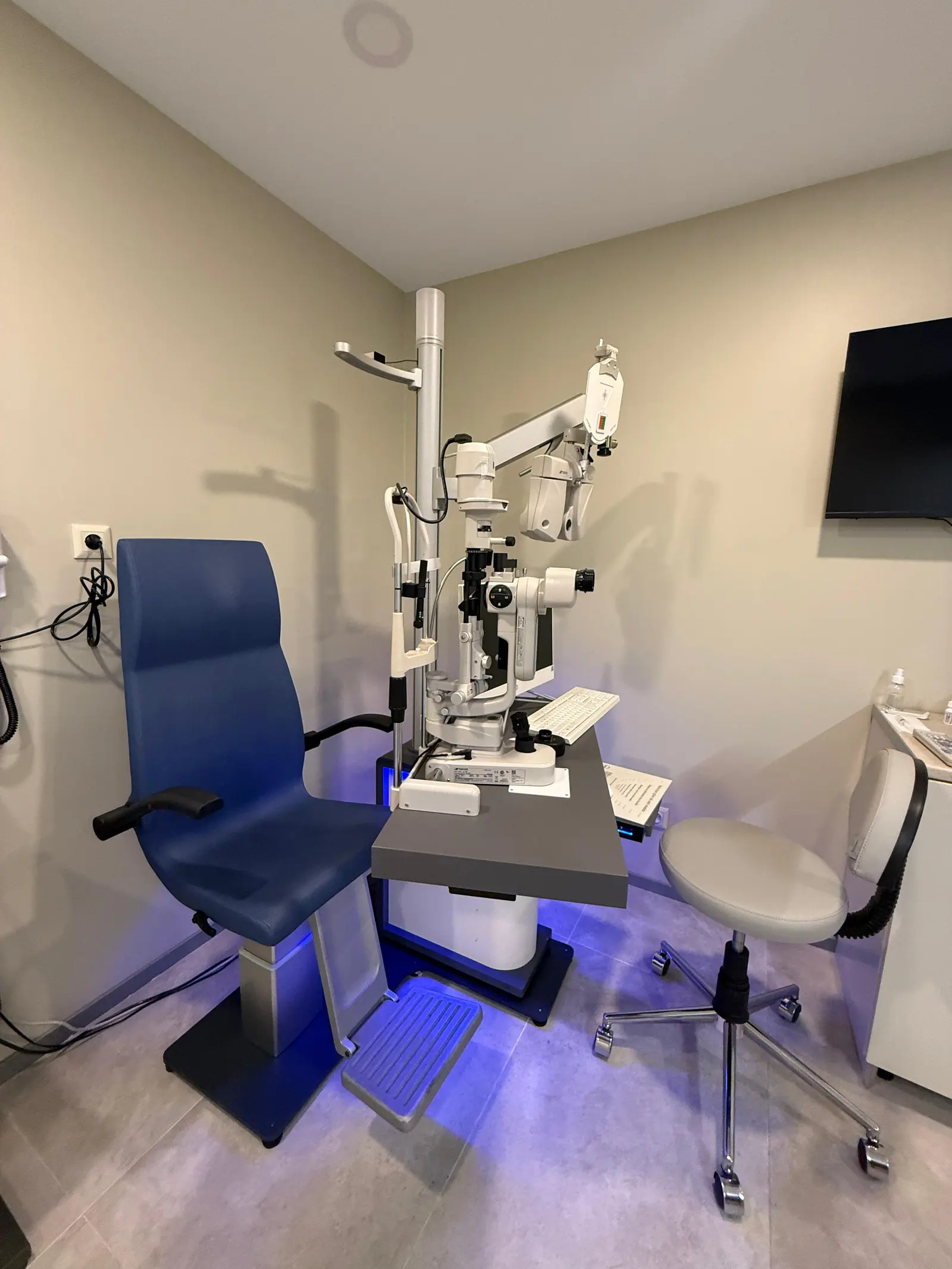 Clinic-provided photograph of Dr Anıl Kaya