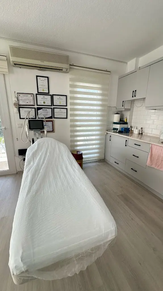 Von der Klinik bereitgestelltes Foto von Dr. Gülçin Sivrikaya
