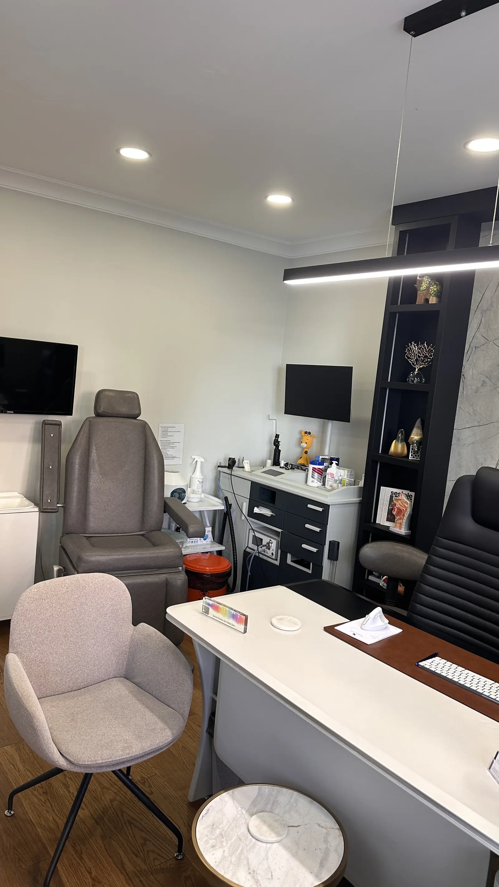 Von der Klinik bereitgestelltes Foto von Assoc. Prof. Dr. Necati Enver