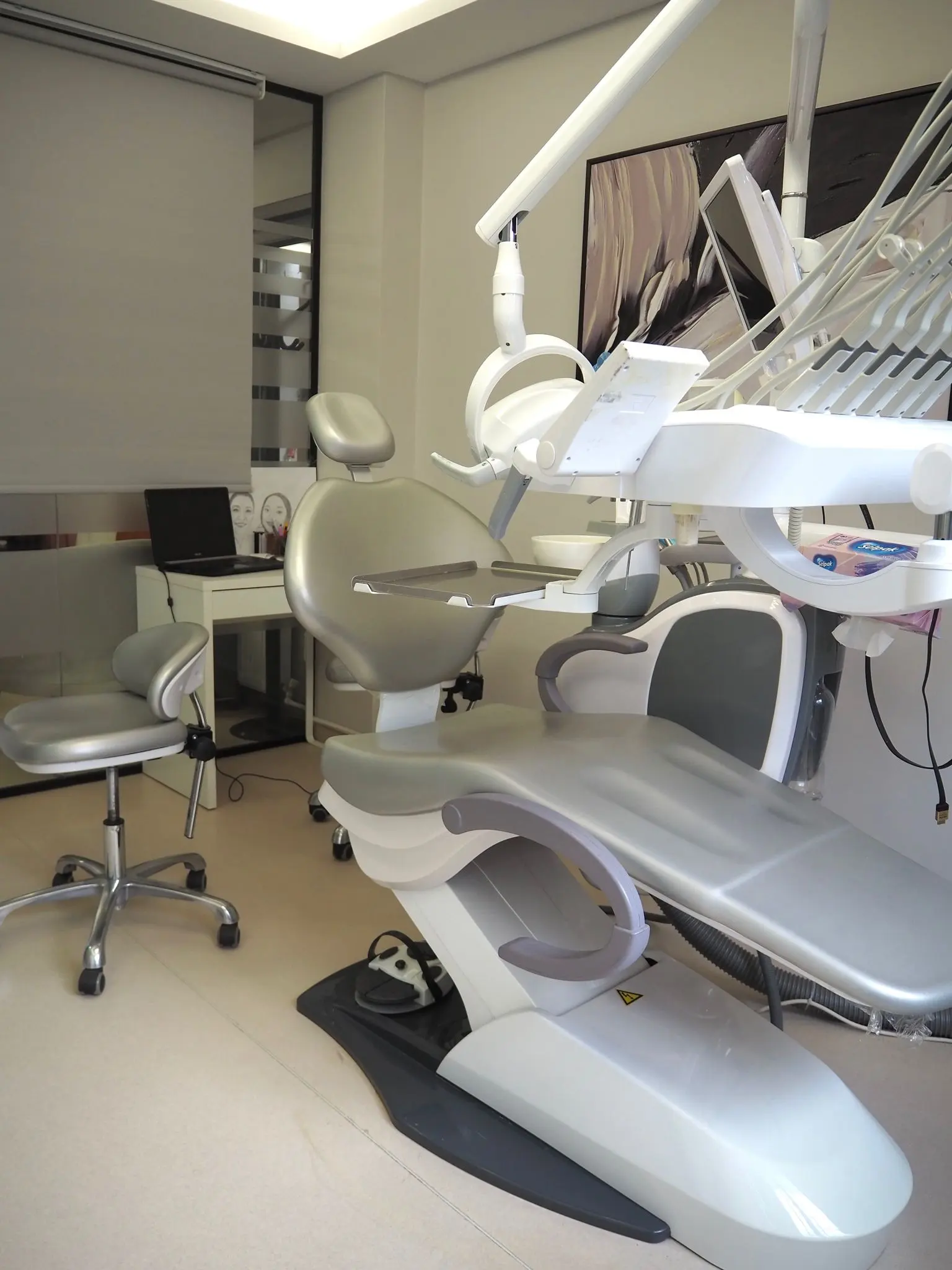 Clinic-provided photograph of Dr Hakan Bilsel