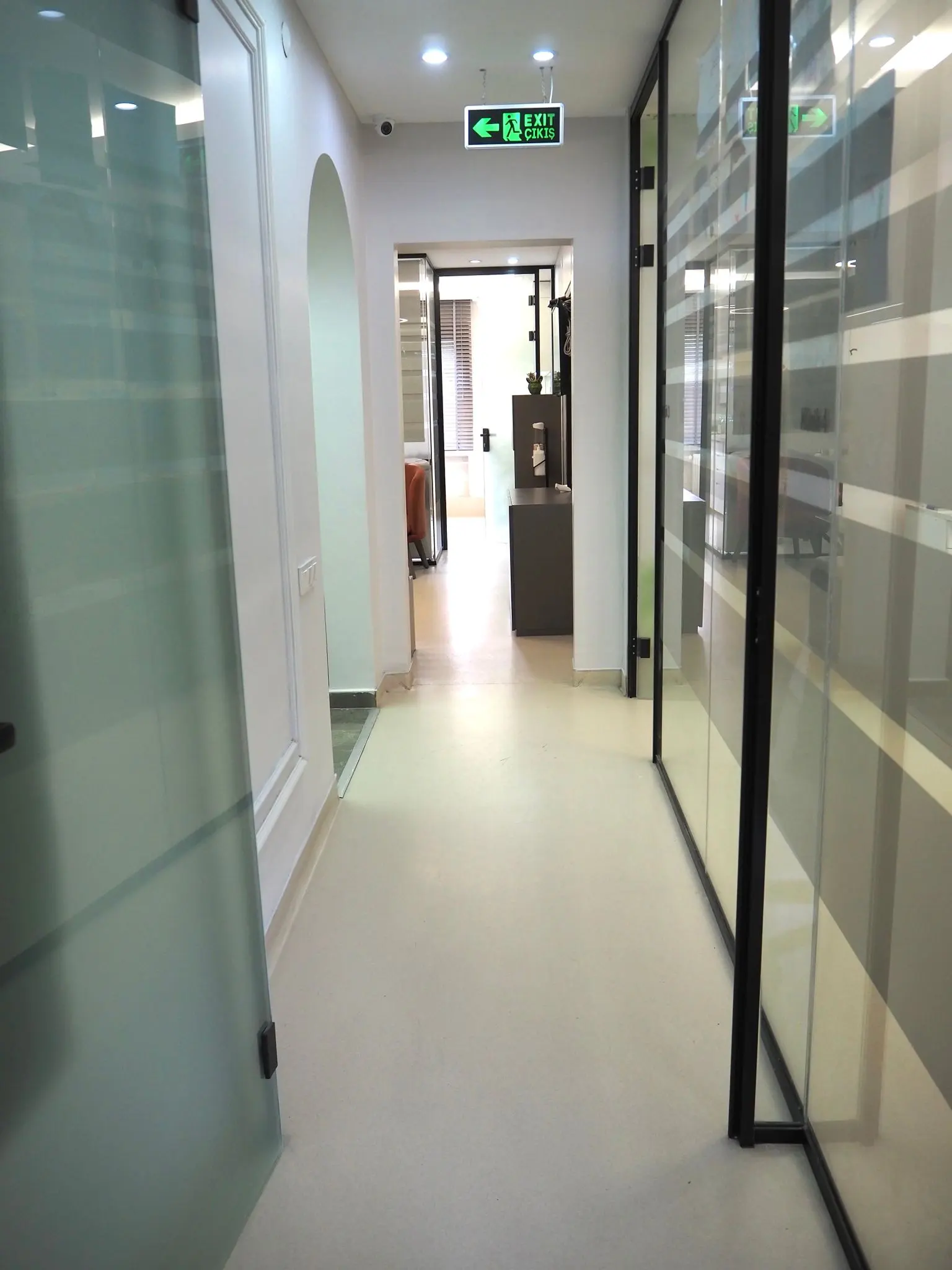 Clinic-provided photograph of Dr Hakan Bilsel