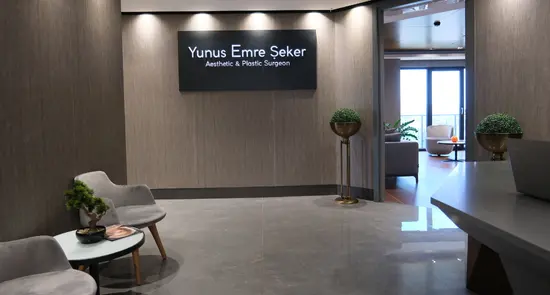 Clinic-provided photograph of Dr Yunus Emre Şeker