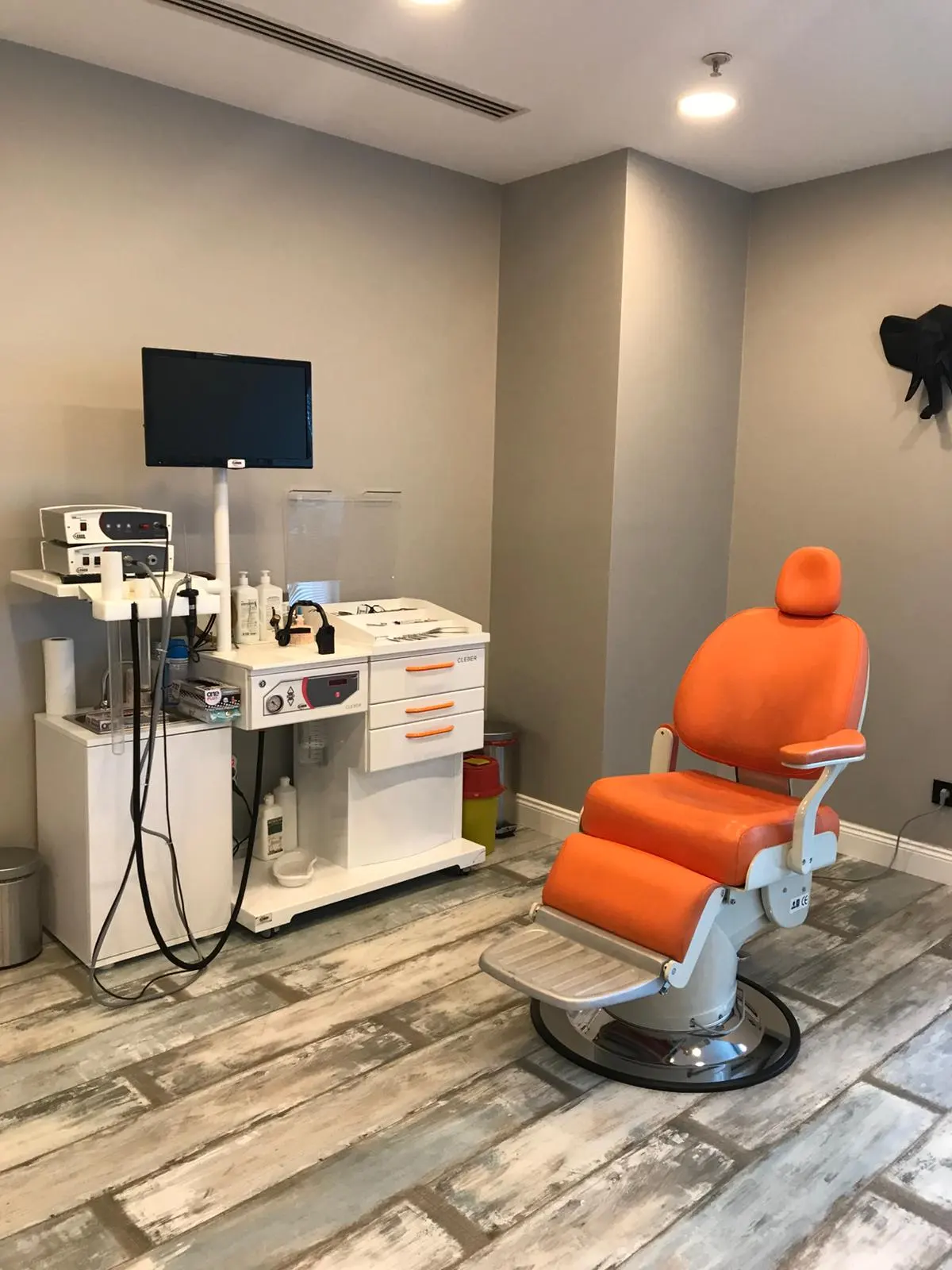 Clinic-provided photograph of Dr Galip Arda Pelen
