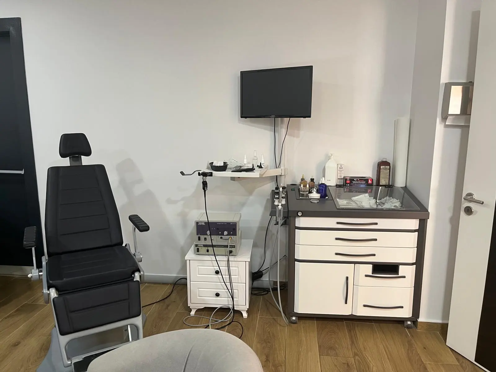 Clinic-provided photograph of Dr Şenol Civelek
