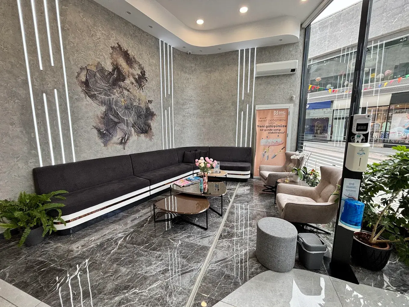 Clinic-provided photograph of Pera Dental Clinic