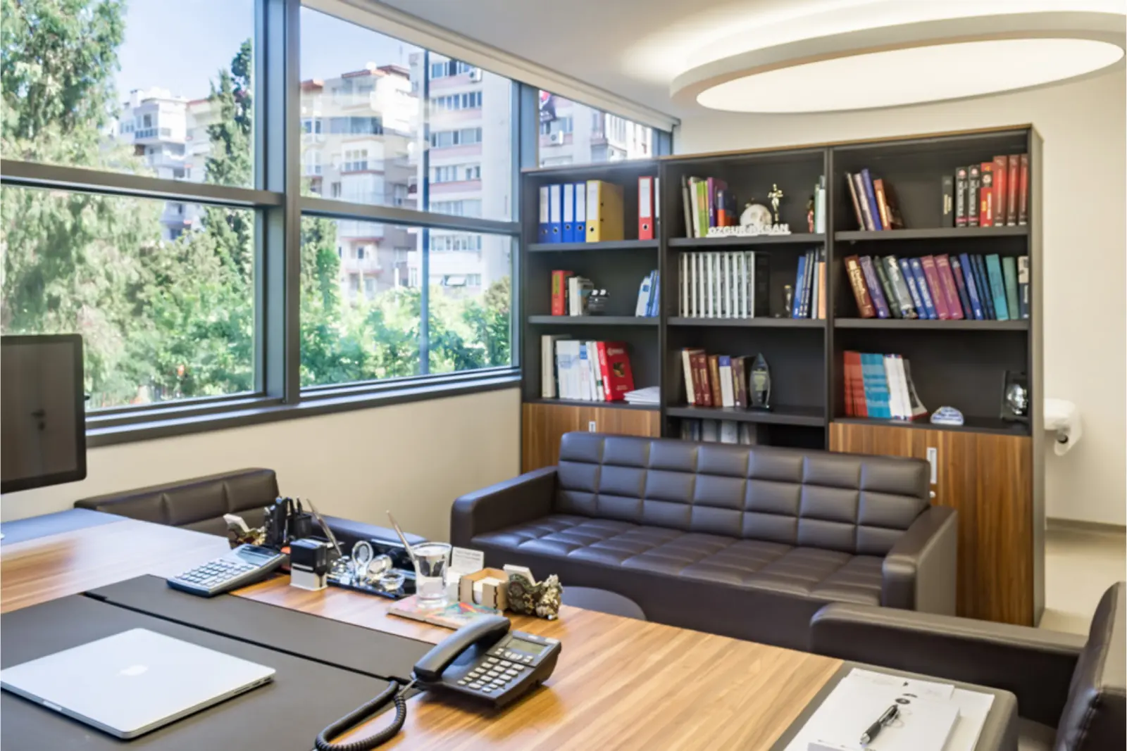 Von der Klinik bereitgestelltes Foto von Assoc. Prof. Dr. Özgür Akşan