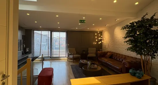 Clinic-provided photograph of Dr Erdem Çağlar