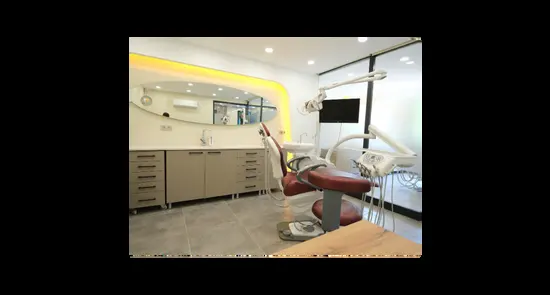 Clinic-provided photograph of Dr Asım Özün