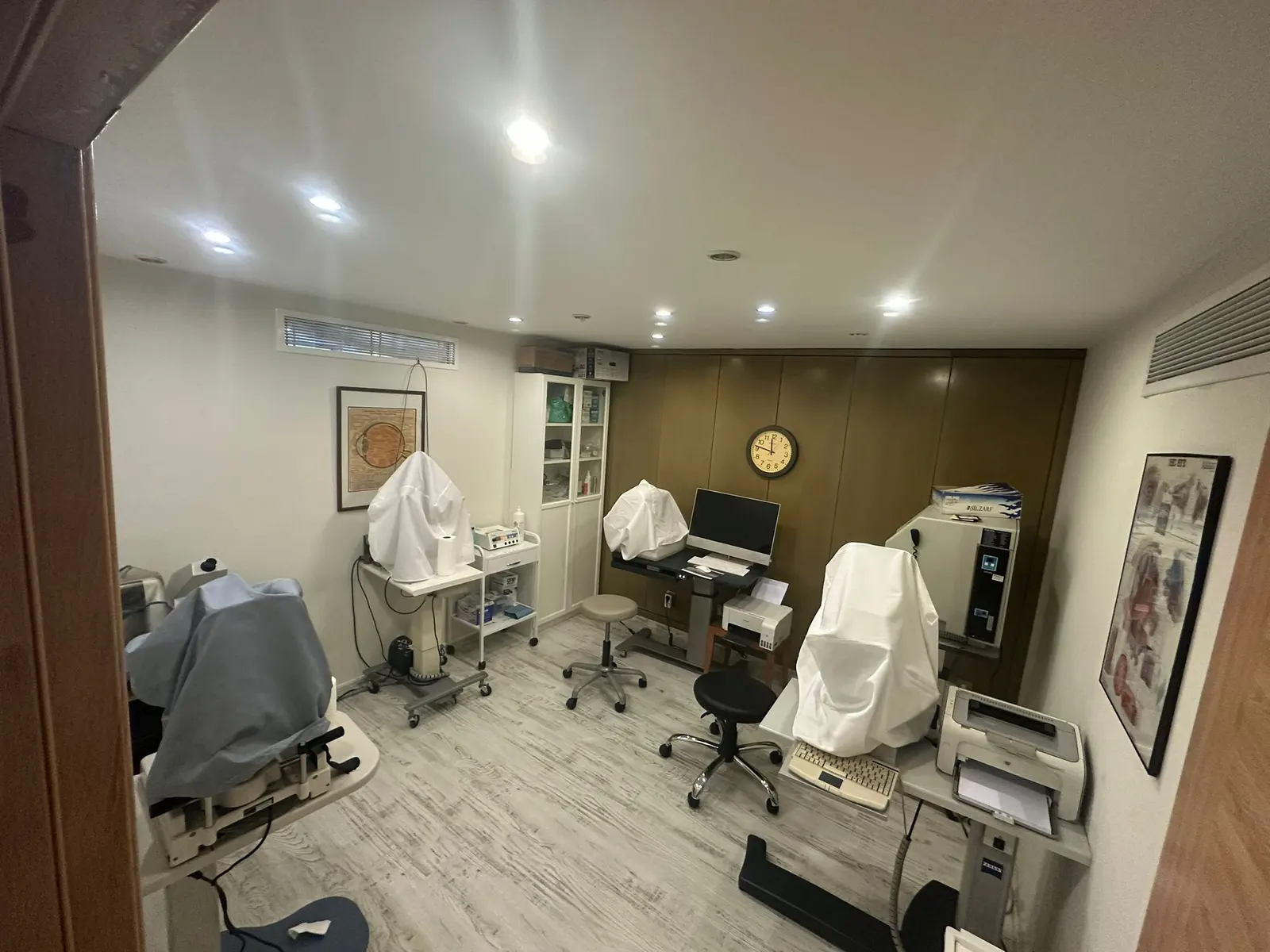 Clinic-provided photograph of Dr Ali Nihat Ofluoğlu