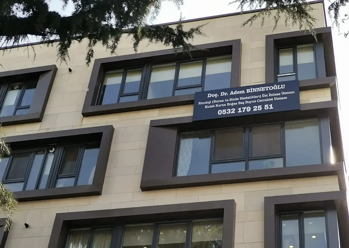 Von der Klinik bereitgestelltes Foto von Assoc. Prof. Dr. Adem Binnetoğlu