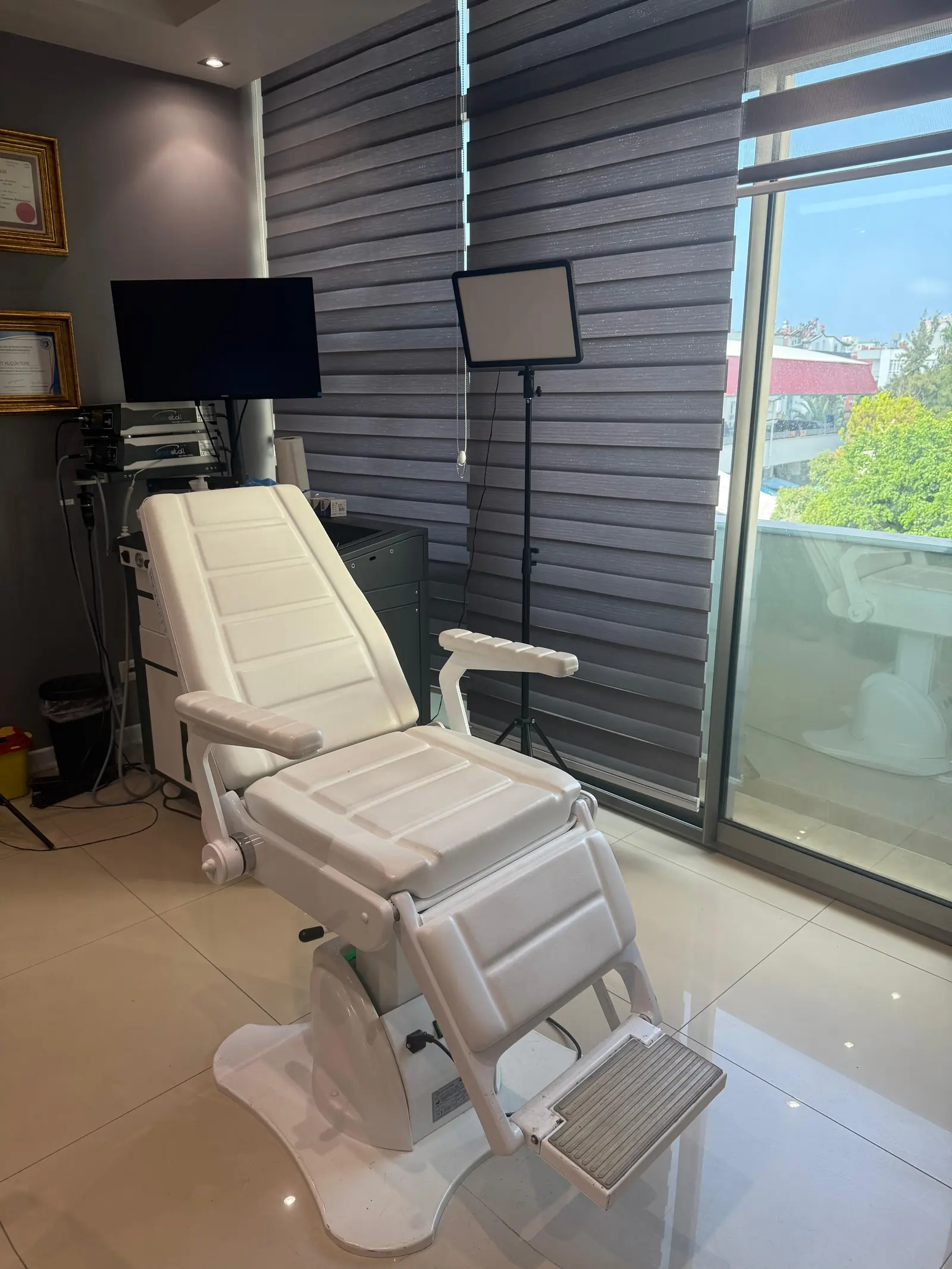 Clinic-provided photograph of Dr Ümit Küçüktepe