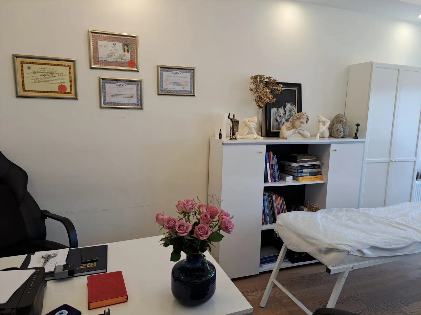 Von der Klinik bereitgestelltes Foto von Dr. Nilgün Demet Özçelik