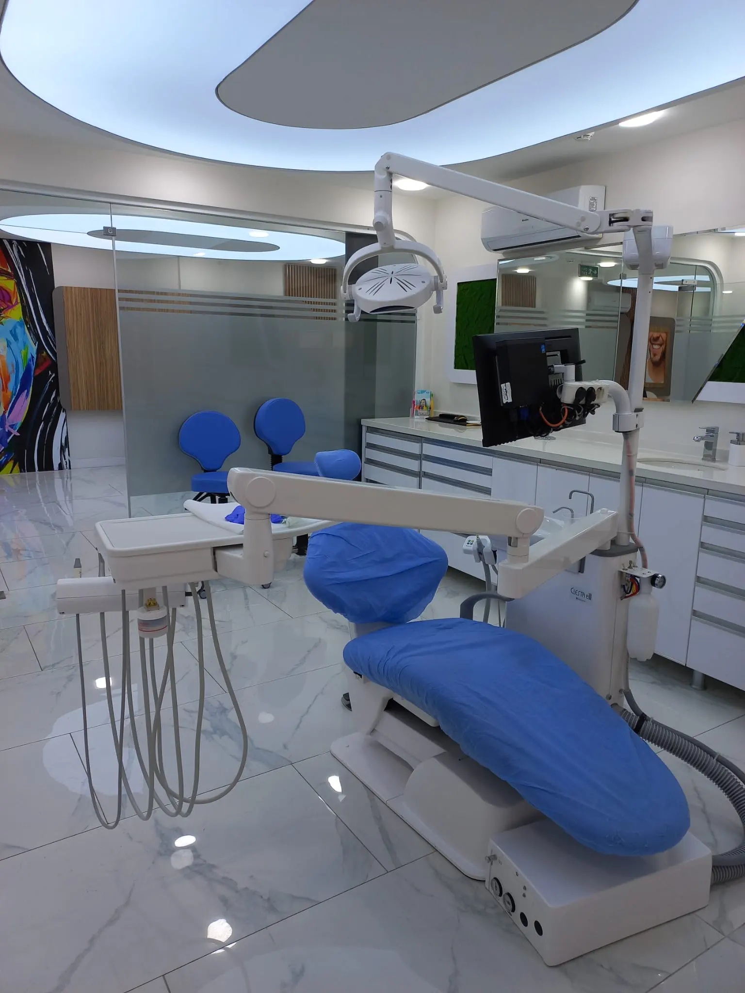 Clinic-provided photograph of A Plus Estetik Beşyol Dental Clinic