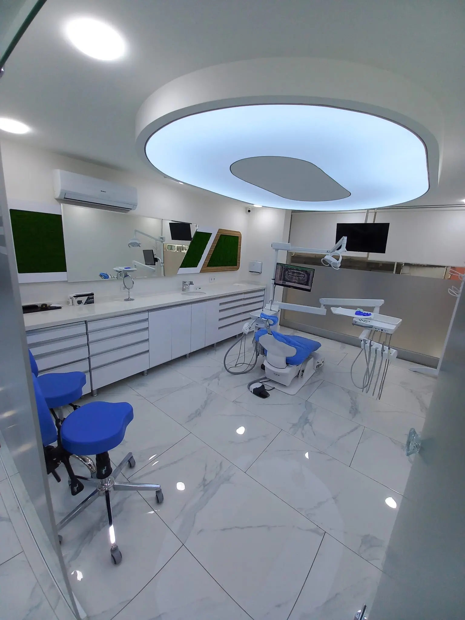 Clinic-provided photograph of A Plus Estetik Beşyol Dental Clinic