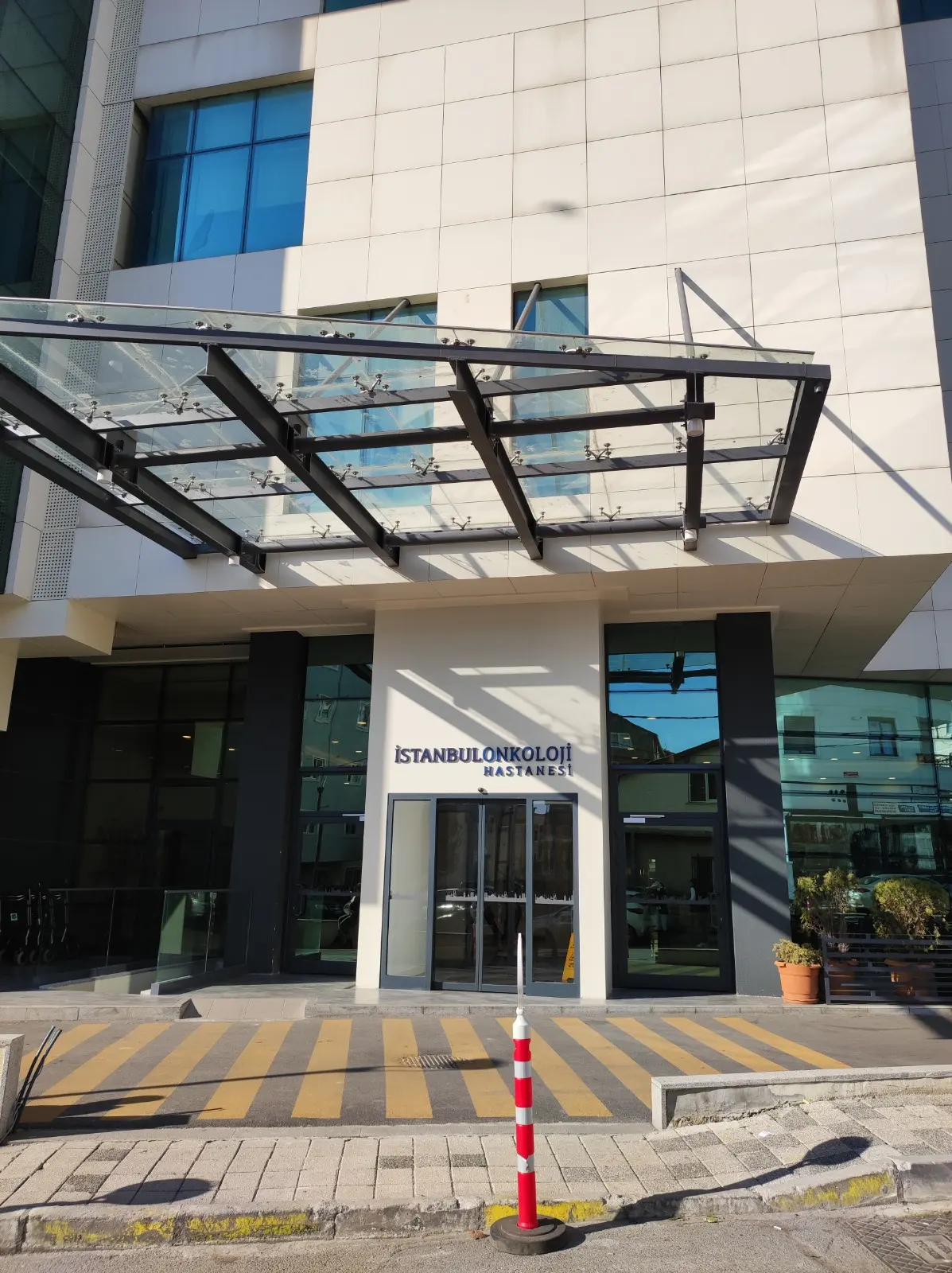 Clinic-provided photograph of Istanbul Oncology Hospital