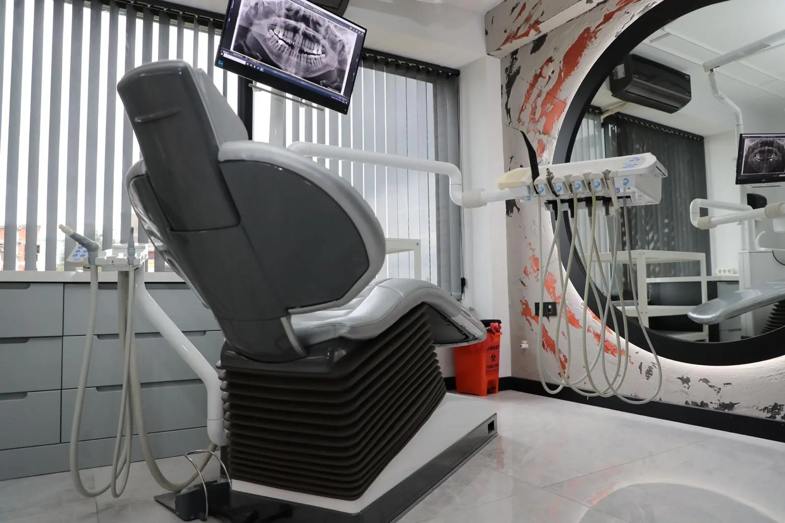 Von der Klinik bereitgestelltes Foto von L Dent