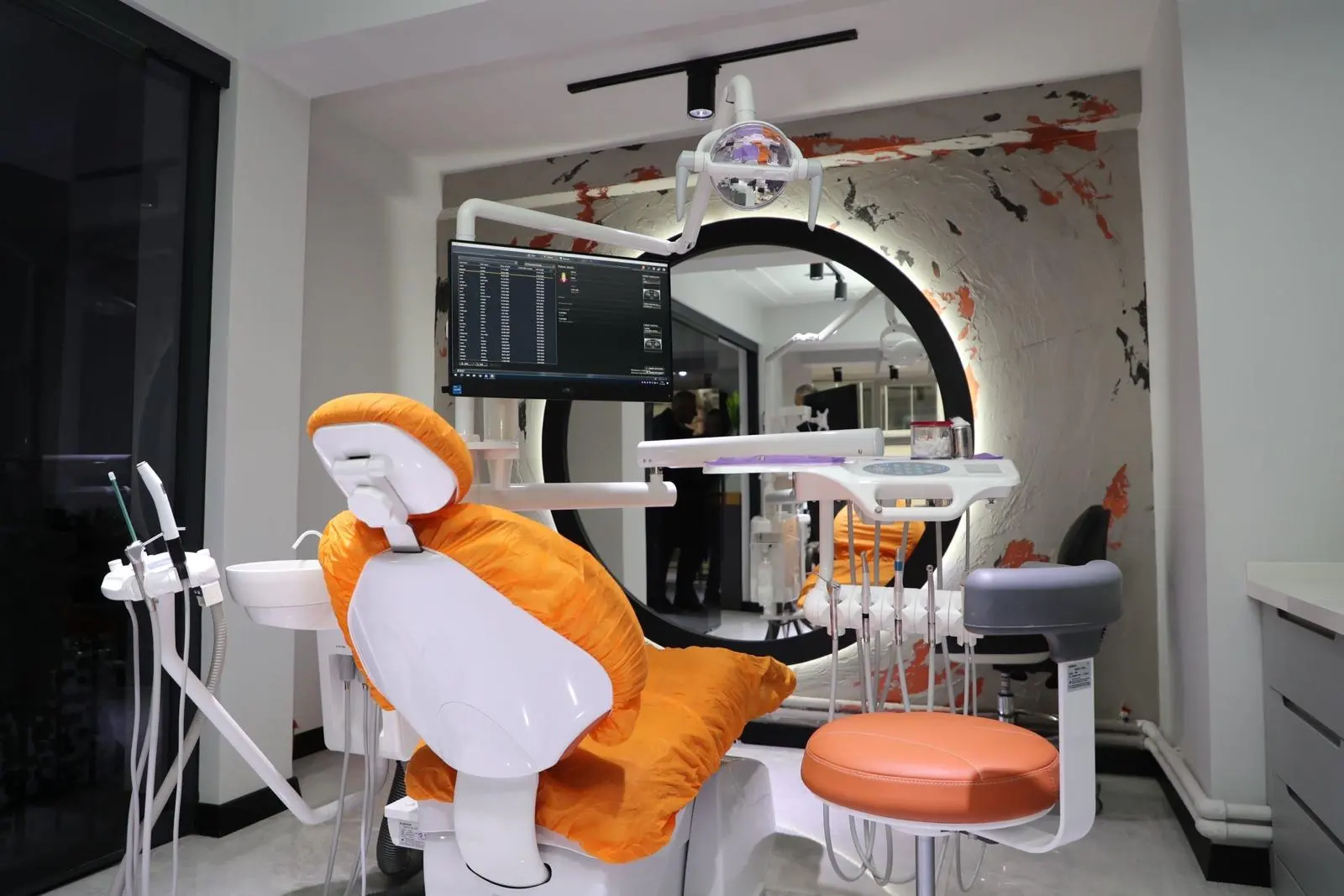 Von der Klinik bereitgestelltes Foto von L Dent