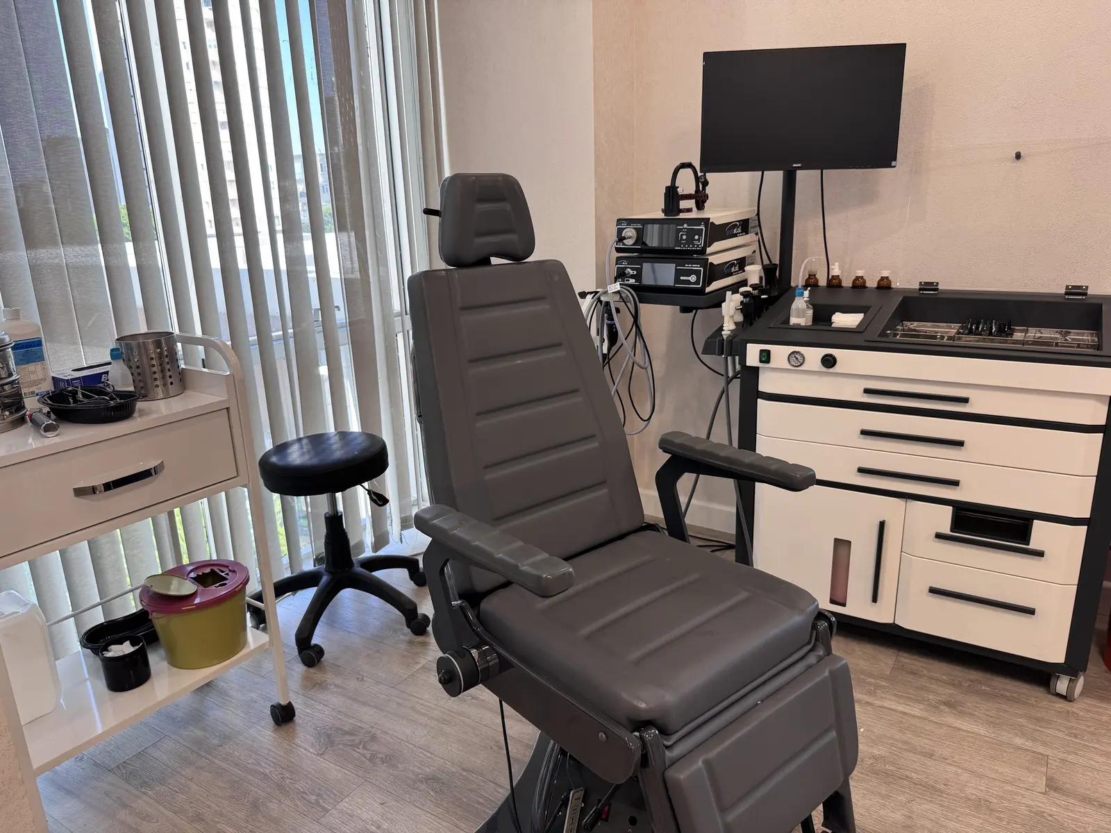 Clinic-provided photograph of Dr Şakir Bilge Çelik