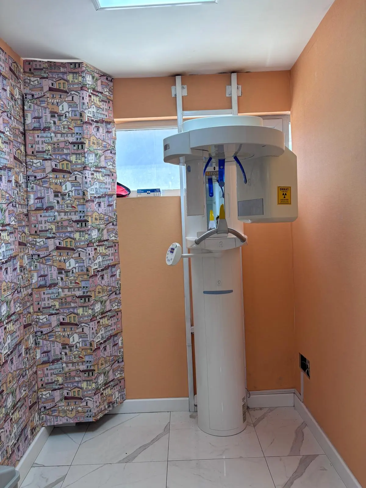 Von der Klinik bereitgestelltes Foto von Dr. Faraz Aras Hekimoğlu