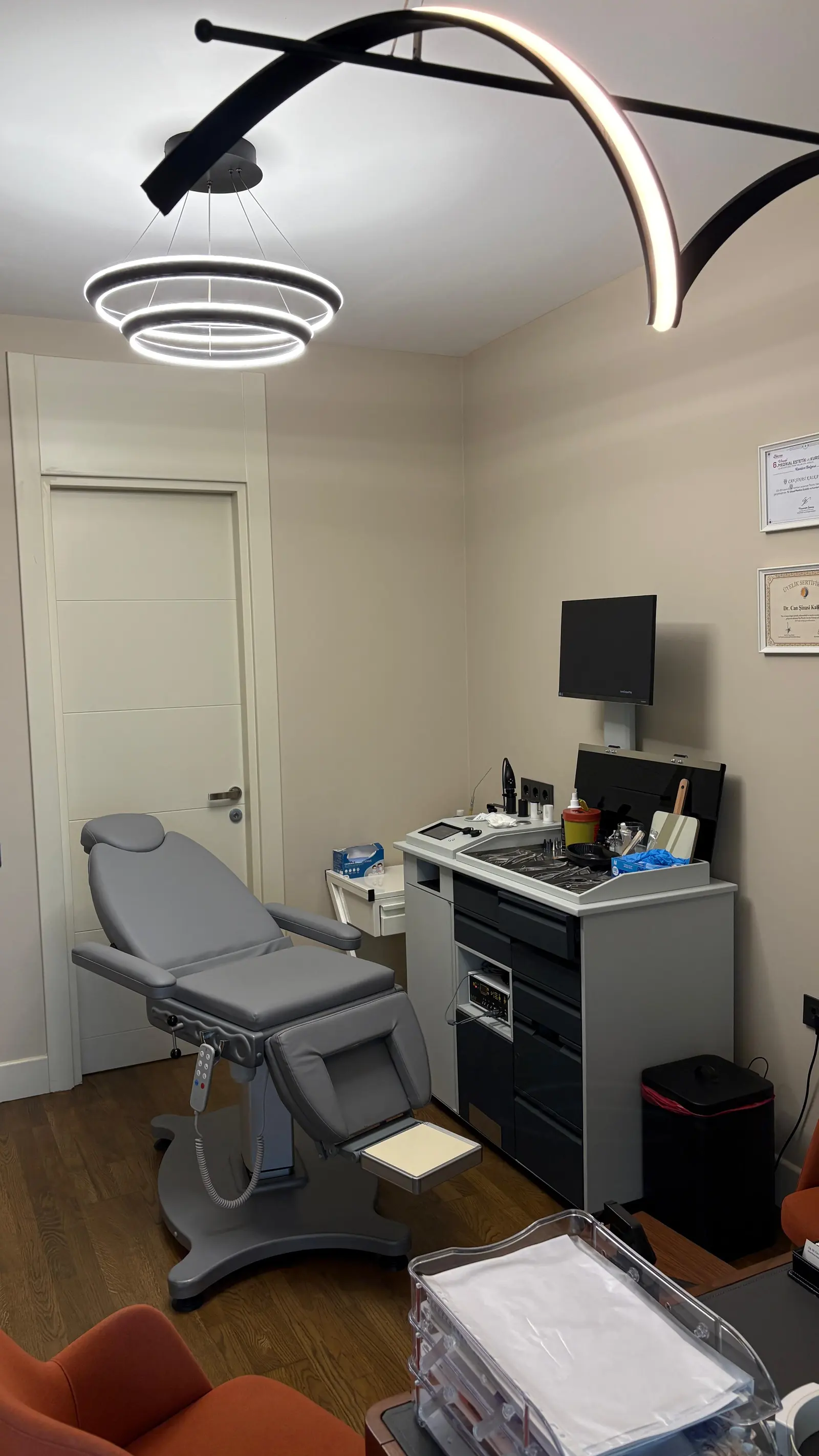 Clinic-provided photograph of Dr Can Şinasi Kalkavan