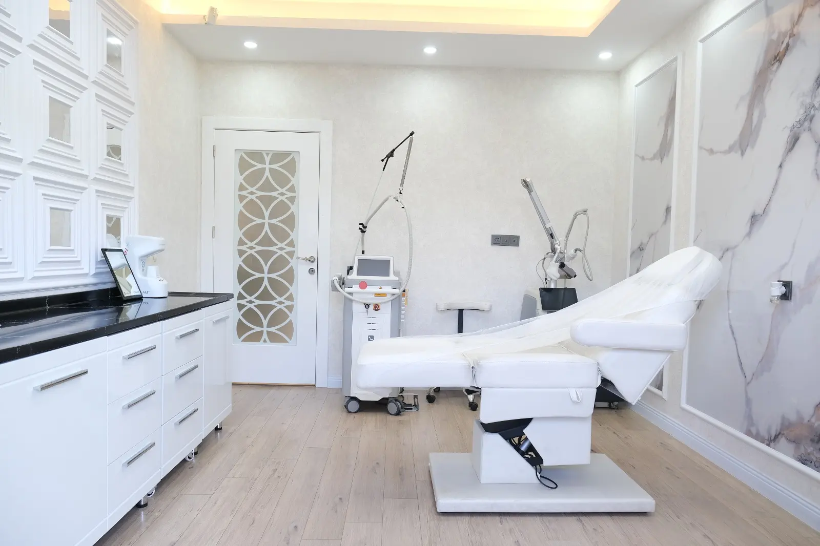 Clinic-provided photograph of Assoc. Prof. Dr Mehmet Ünal