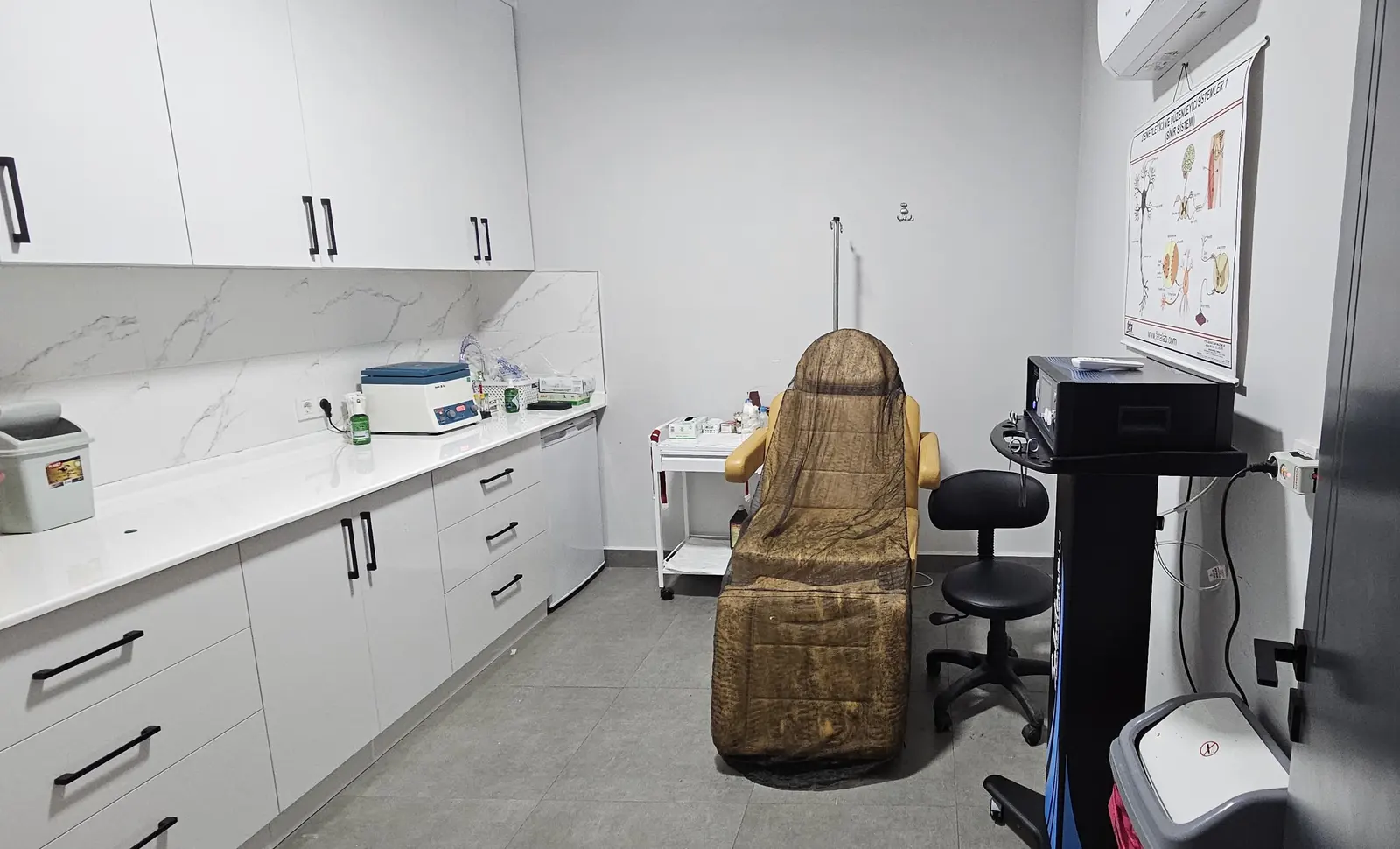 Von der Klinik bereitgestelltes Foto von Dr. Süleyman Aysel