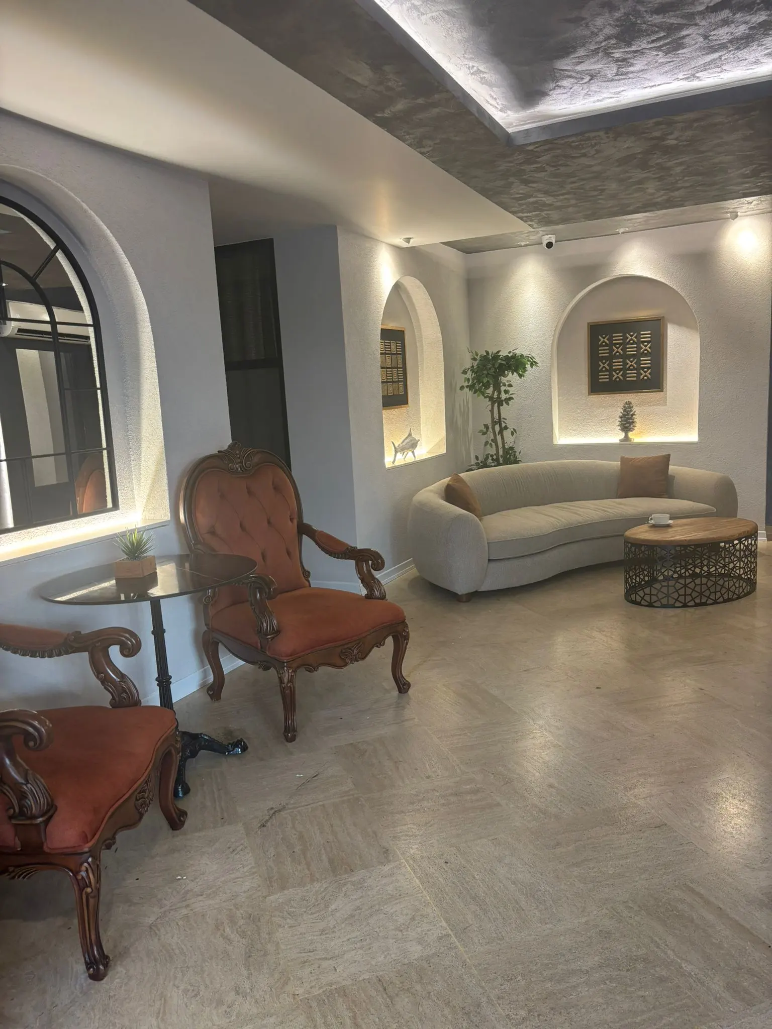 Clinic-provided photograph of Dr Özgen Kıvanç