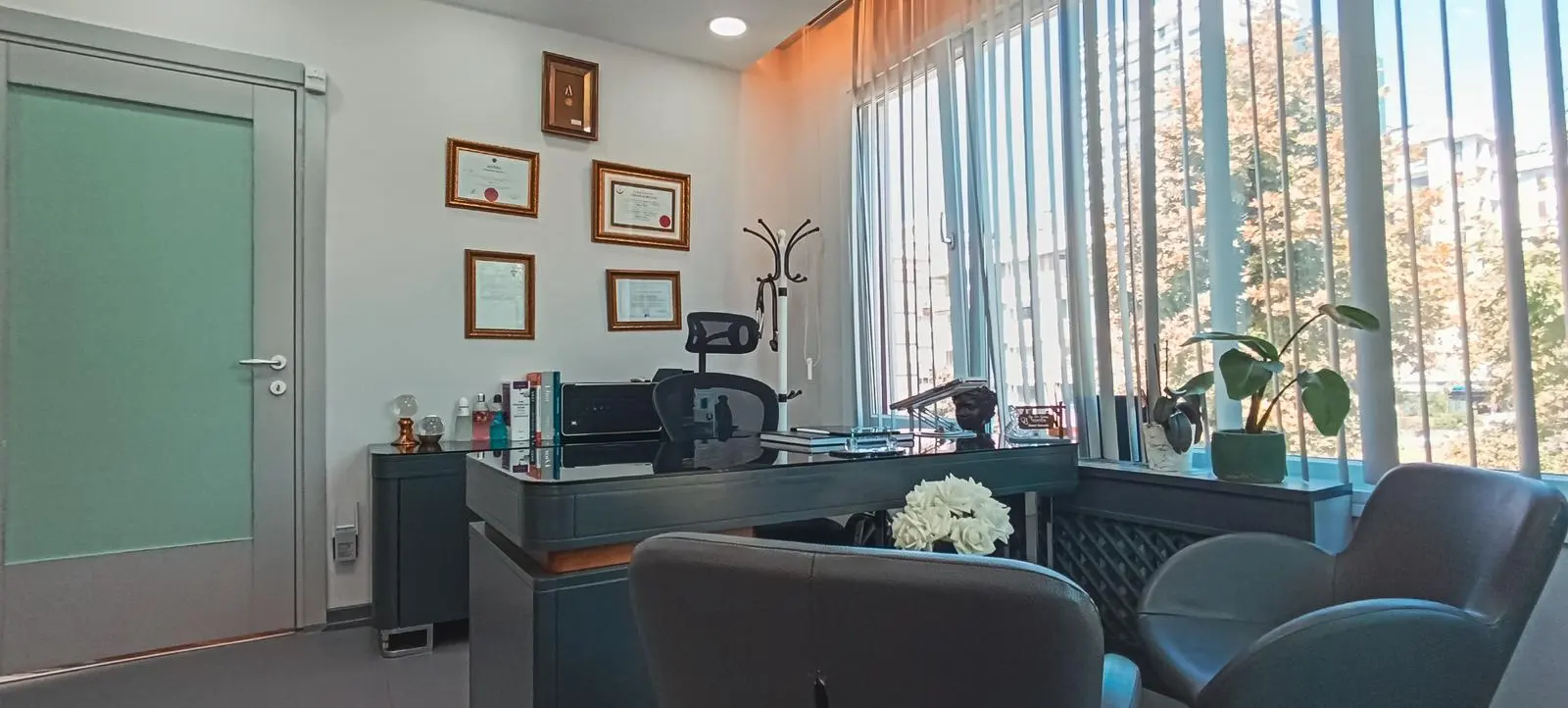 Clinic-provided photograph of Dr Güneş Tekten