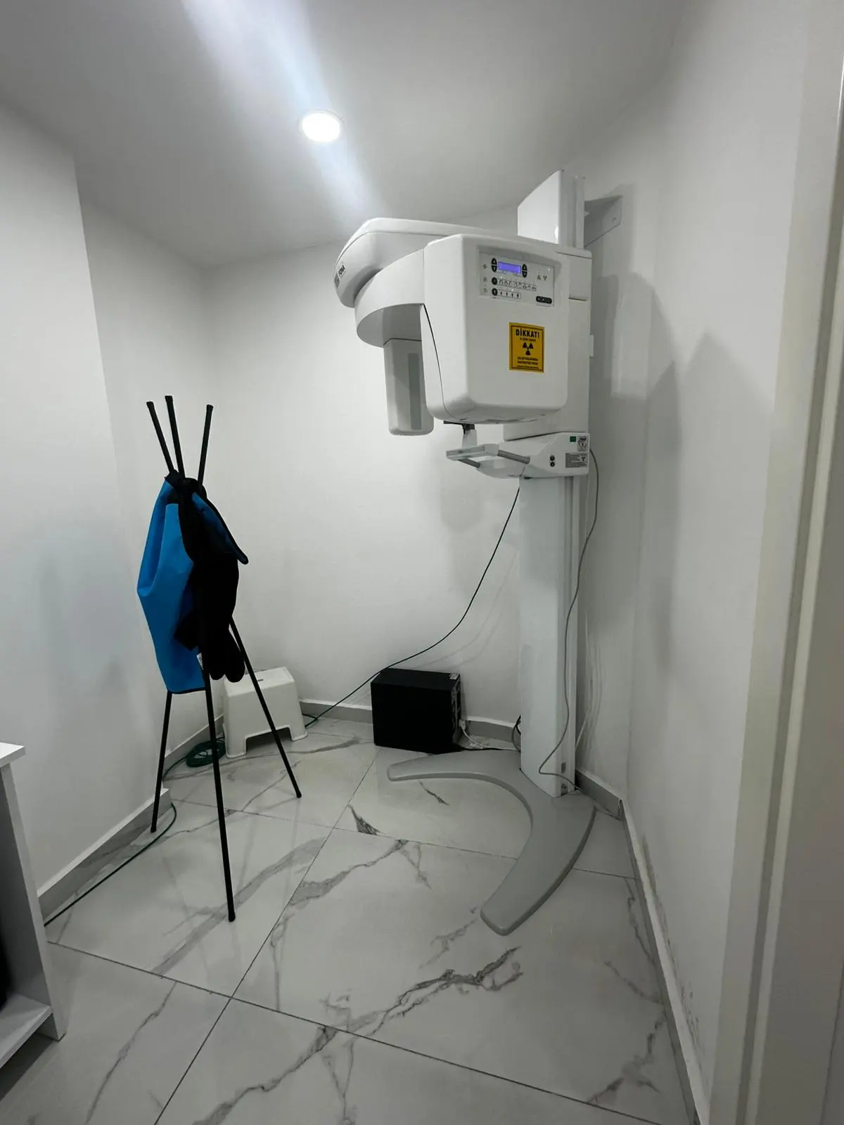 Von der Klinik bereitgestelltes Foto von Essos Zahnklinik