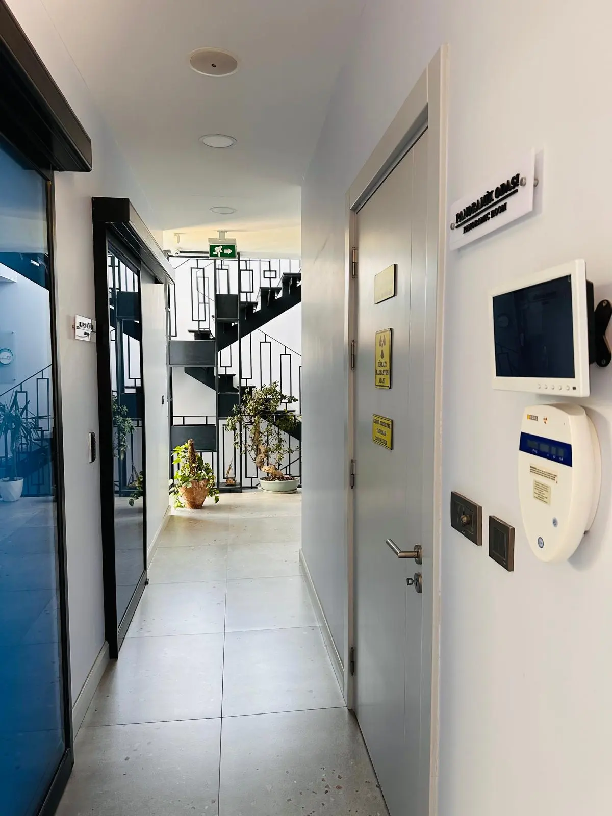 Clinic-provided photograph of Huriye Aras Dental Clinic