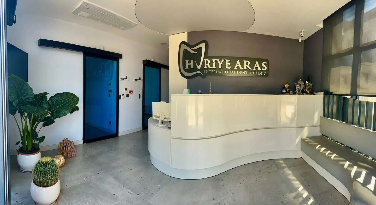 Clinic-provided photograph of Huriye Aras Dental Clinic