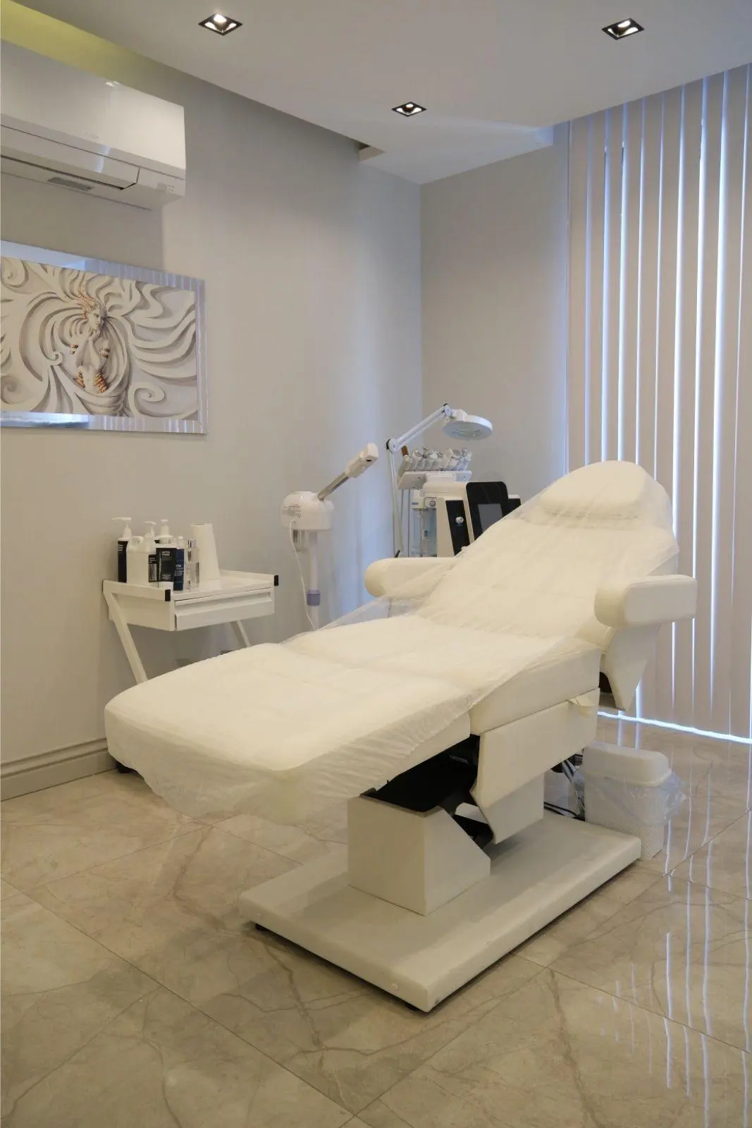 Clinic-provided photograph of Dr Dürdane Adanacıoğlu