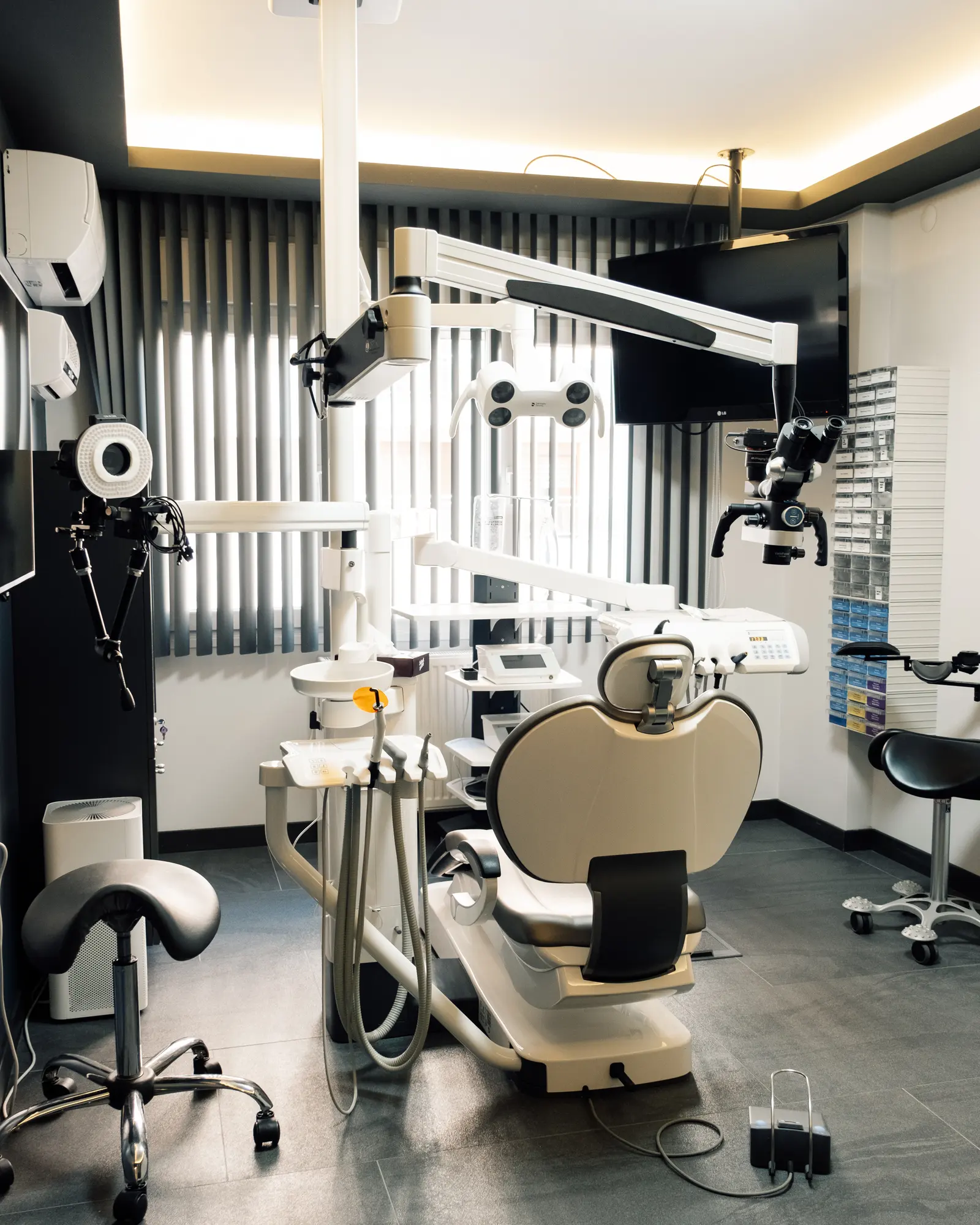 Clinic-provided photograph of Assoc. Prof. Dr Önder Gürlek