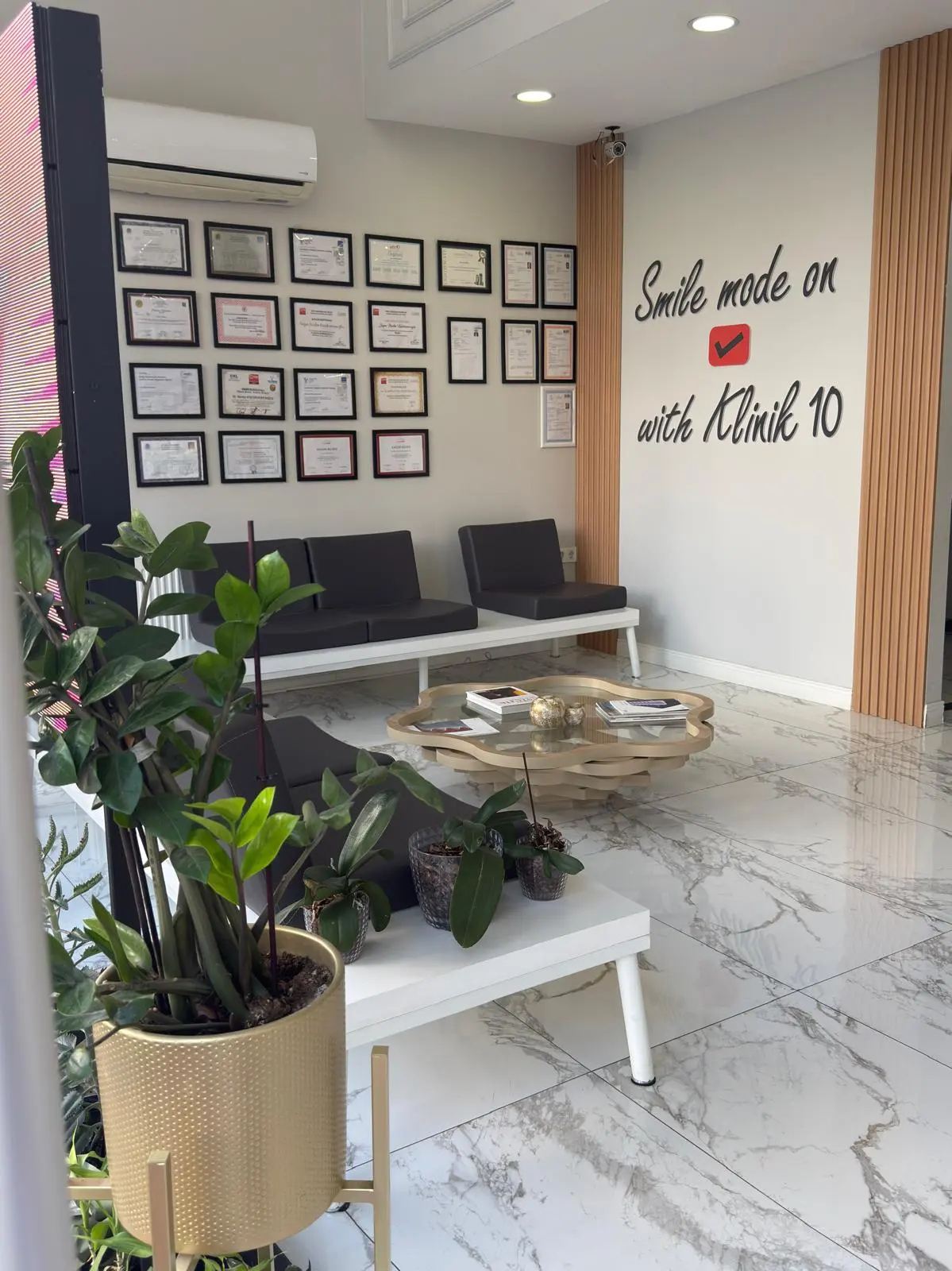 Clinic-provided photograph of Klinik 10