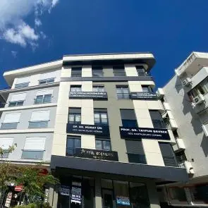 Clinic-provided photograph of Dr Murat Ün