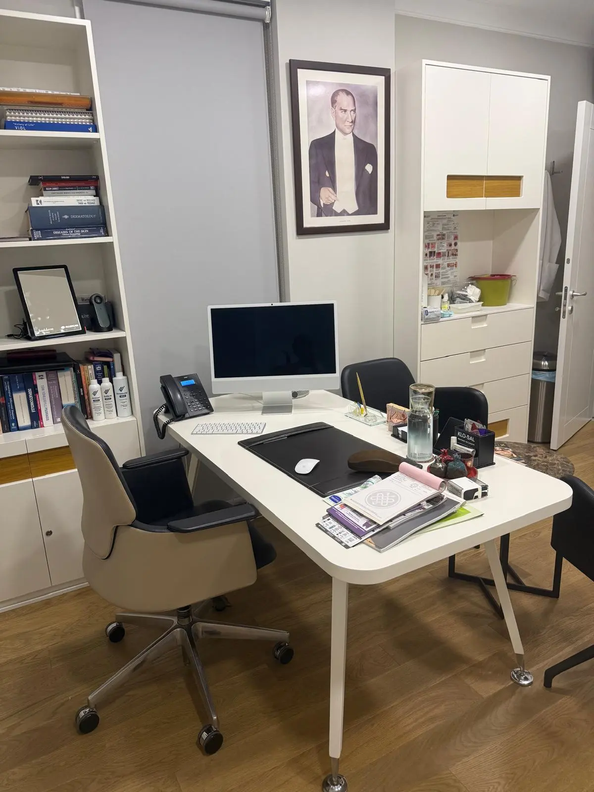 Clinic-provided photograph of Prof. Dr Zehra Serdar
