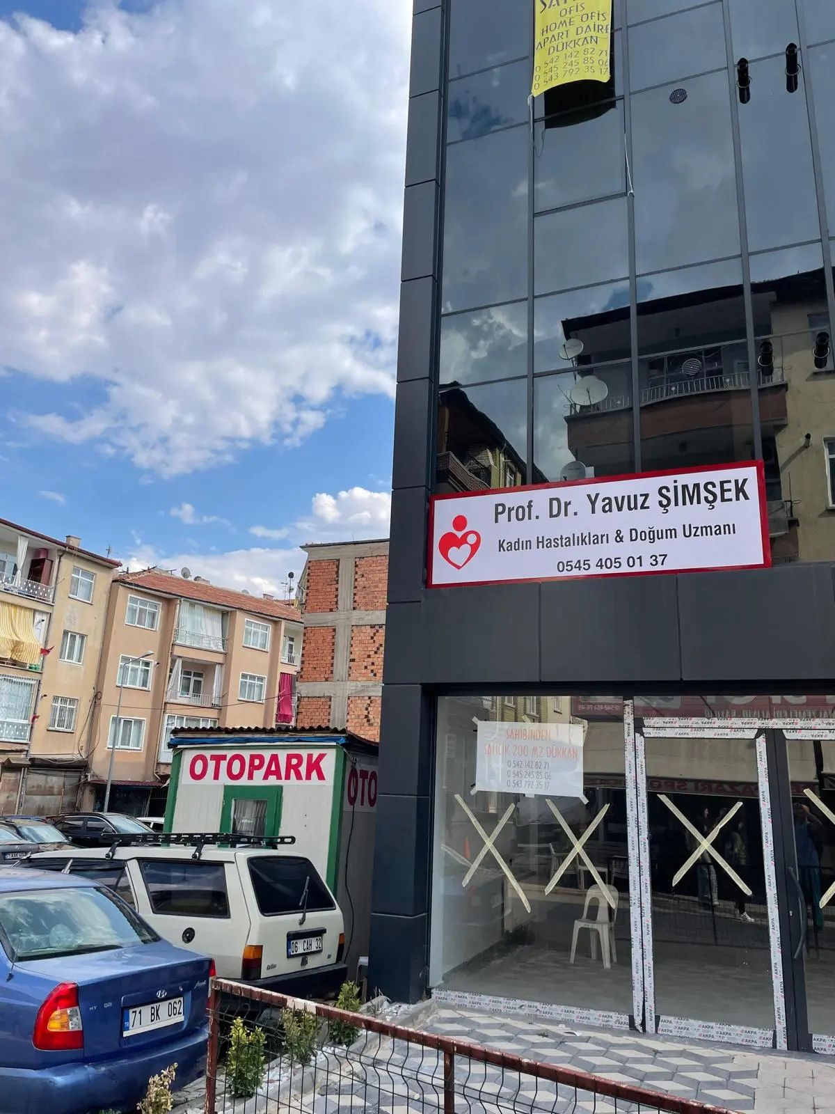 Clinic-provided photograph of Prof. Dr Ömer Yavuz Şimşek