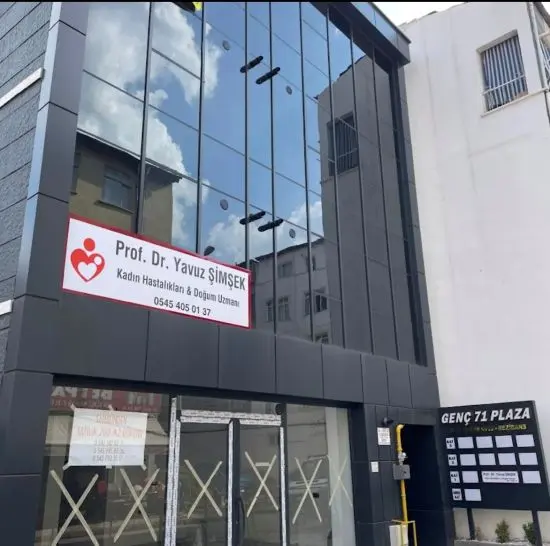 Clinic-provided photograph of Prof. Dr Ömer Yavuz Şimşek