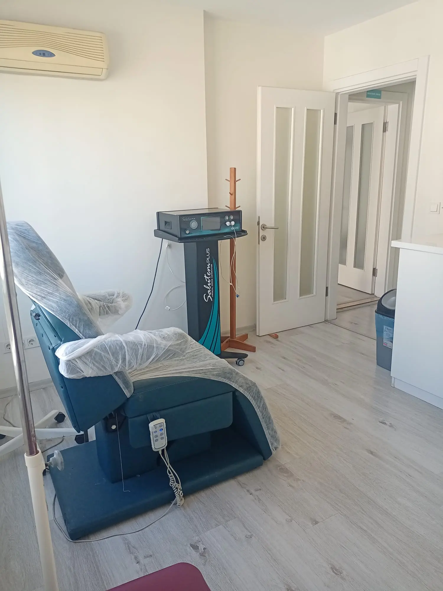 Clinic-provided photograph of Dr Ahmet Şahin Alpay