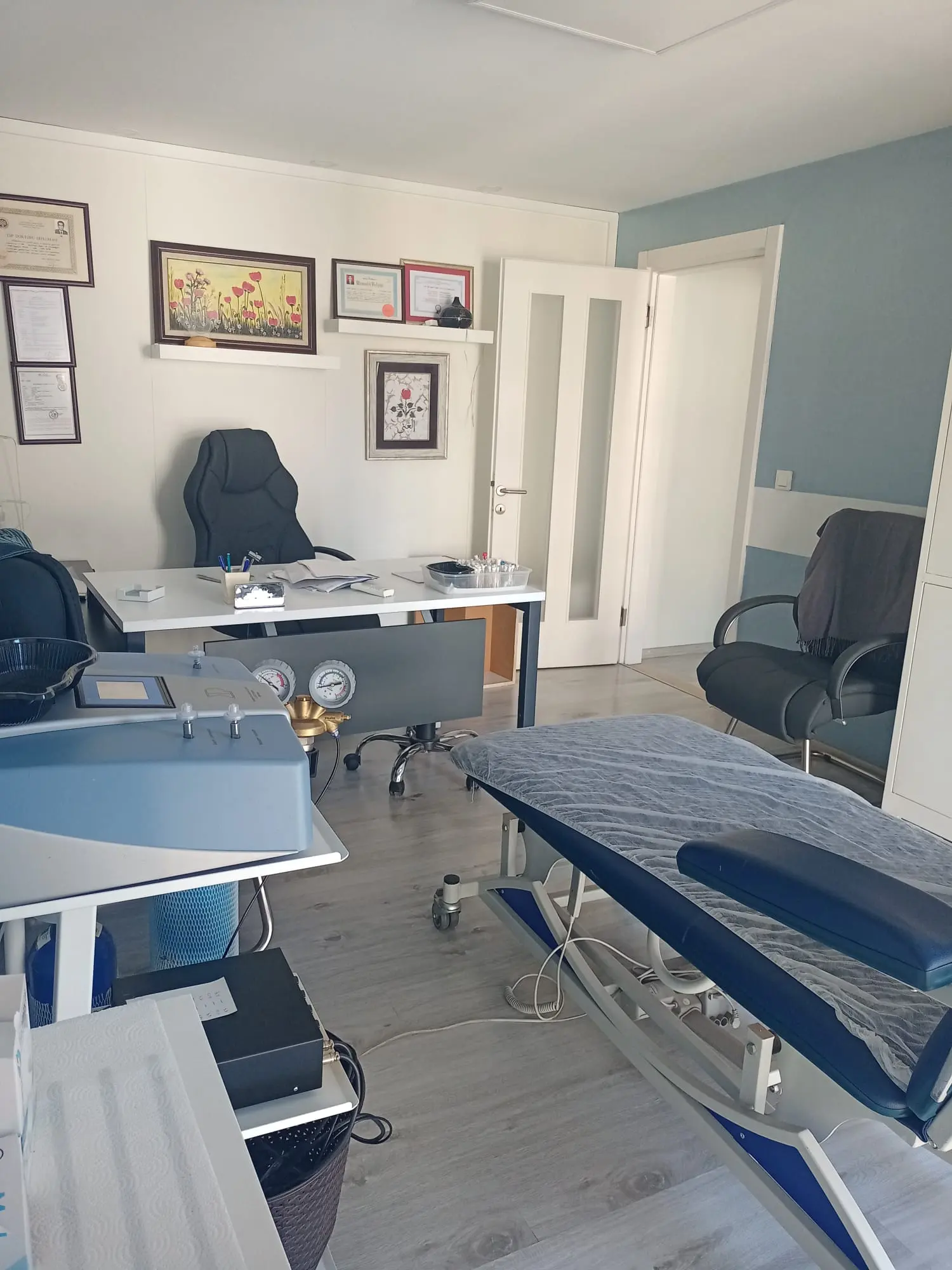 Clinic-provided photograph of Dr Ahmet Şahin Alpay