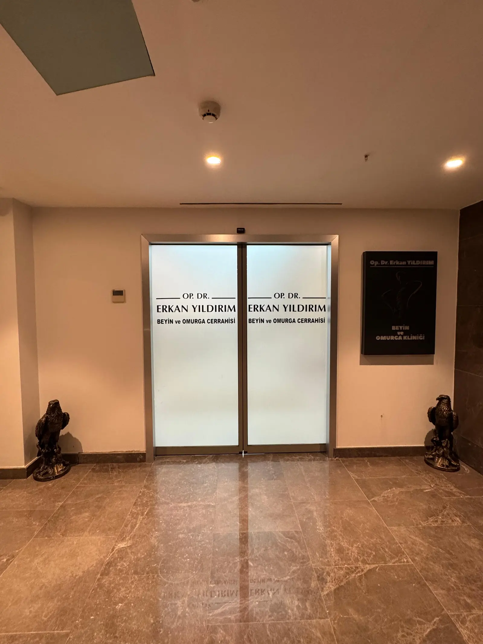 Clinic-provided photograph of Dr Erkan Yıldırım