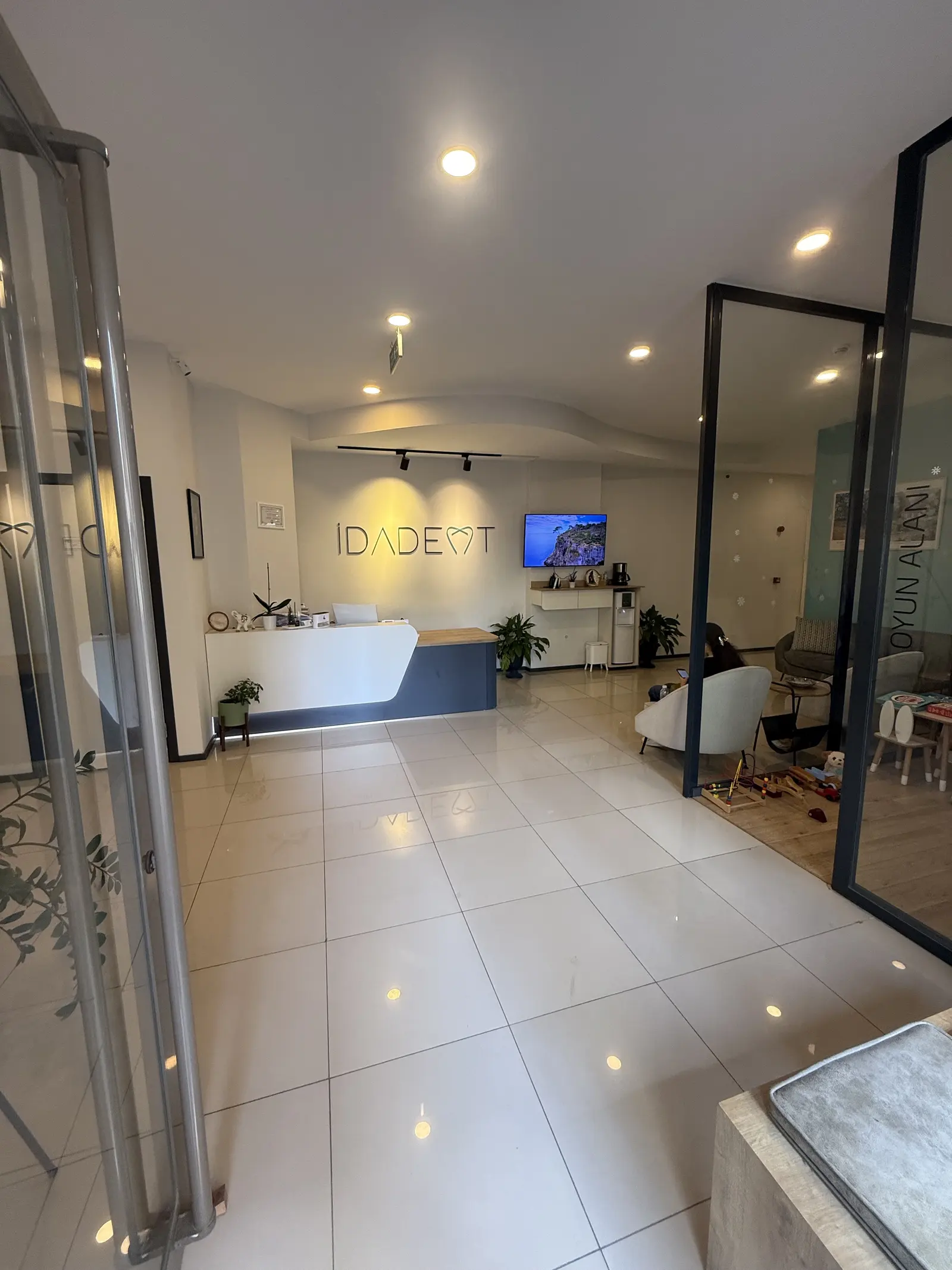 Clinic-provided photograph of İdadent Dental Clinic
